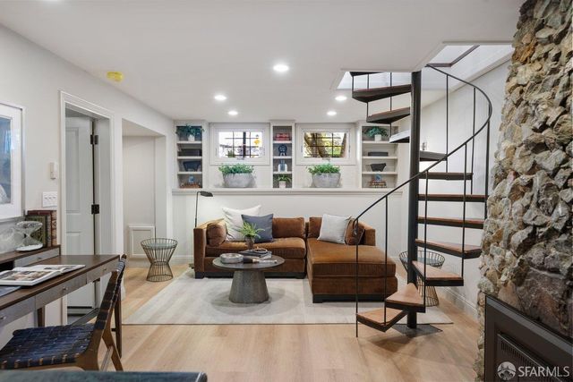 685 Corbett Avenue, San Francisco, CA 94114