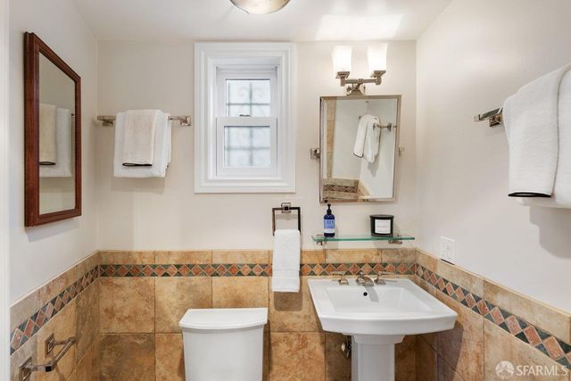 685 Corbett Avenue, San Francisco, CA 94114