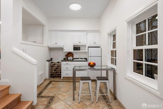 685 Corbett Avenue, San Francisco, CA 94114