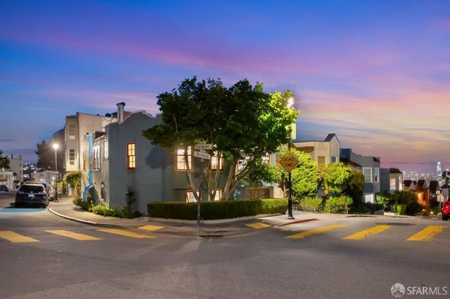 685 Corbett Avenue, San Francisco, CA 94114