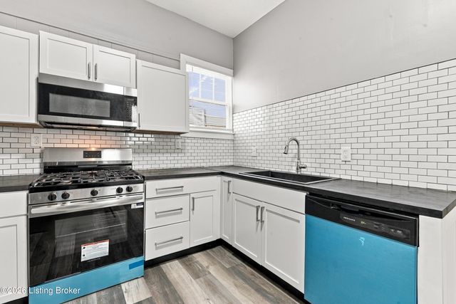 1439 S 8th St, Louisville, KY 40208