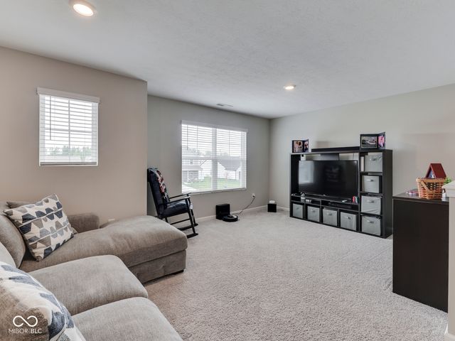 1213 Andromeda Drive, Franklin, IN 46131