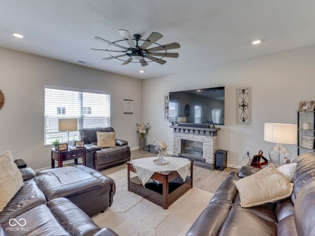 1213 Andromeda Drive, Franklin, IN 46131