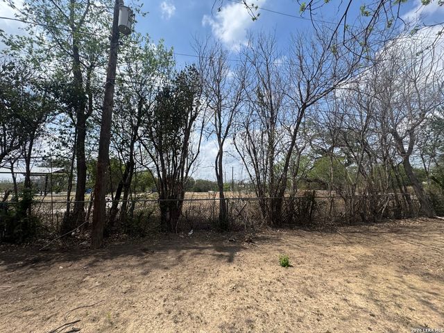 210 W Quill, San Antonio, TX 78228