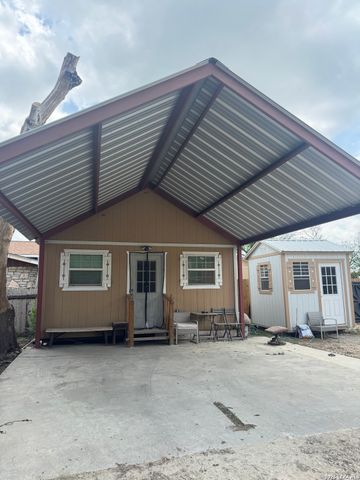 210 W Quill, San Antonio, TX 78228