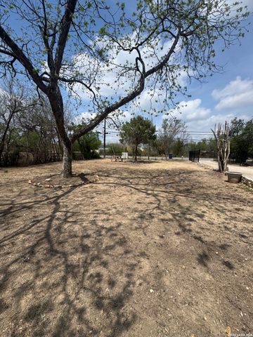 210 W Quill, San Antonio, TX 78228