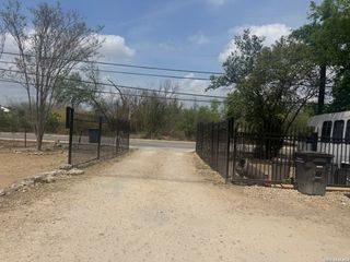 210 W Quill, San Antonio, TX 78228