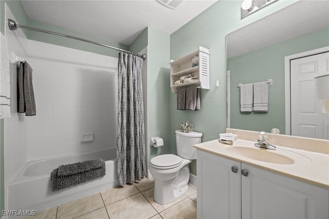 9175 Celeste DR 306, Naples, FL 34113