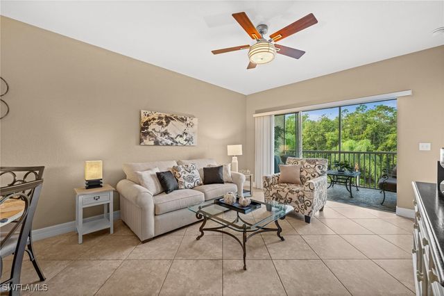 9175 Celeste DR 306, Naples, FL 34113