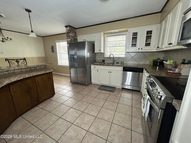 12704 Cambridge Boulevard, Ocean Springs, MS 39564