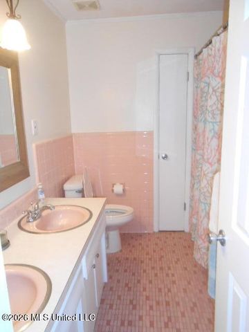 12704 Cambridge Boulevard, Ocean Springs, MS 39564