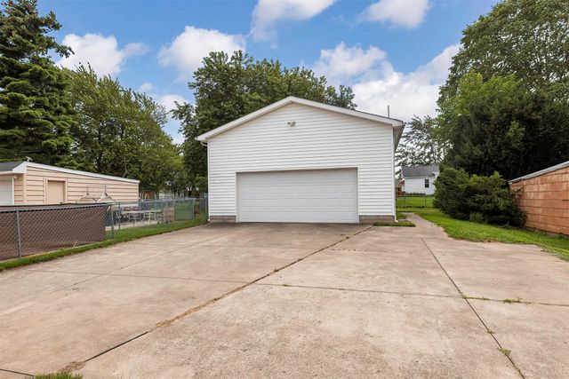 447 E 33RD Street, Erie, PA 16504