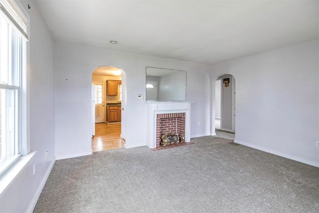 447 E 33RD Street, Erie, PA 16504