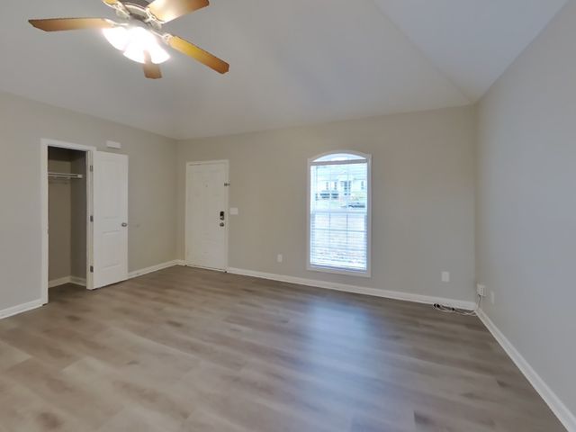 414 Niagra Ln, Murfreesboro, TN 37129