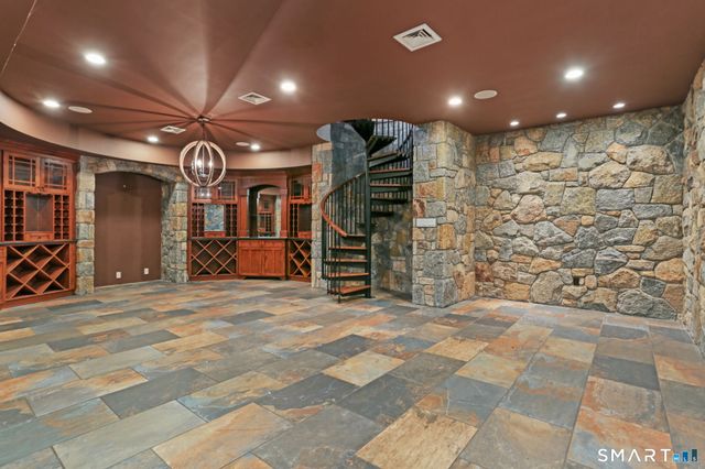 73 Lake Wind Road, New Canaan, CT 06840