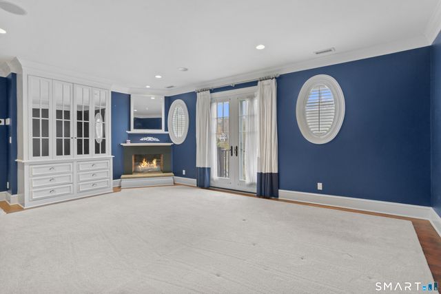 73 Lake Wind Road, New Canaan, CT 06840