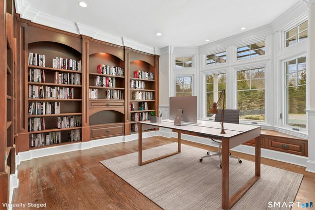 73 Lake Wind Road, New Canaan, CT 06840