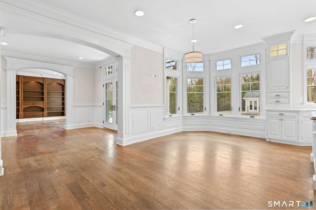 73 Lake Wind Road, New Canaan, CT 06840