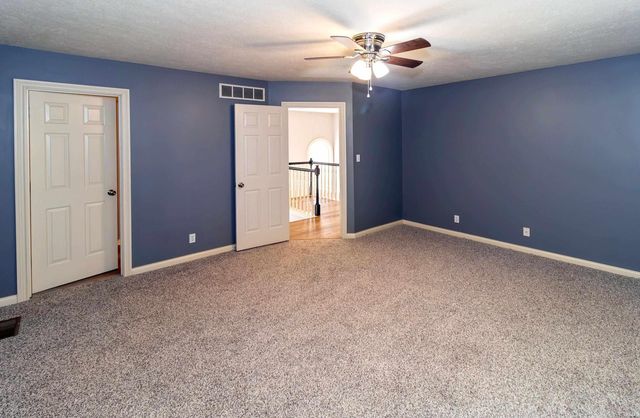 10210 Brook Meadow Drive, Evansville, IN 47711