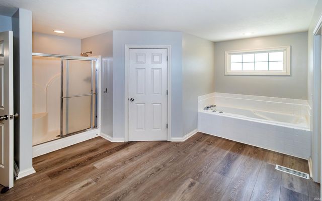 10210 Brook Meadow Drive, Evansville, IN 47711