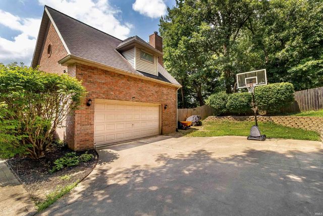 10210 Brook Meadow Drive, Evansville, IN 47711