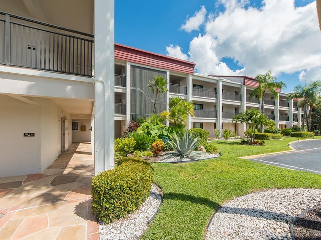 868 BAYWAY BOULEVARD 208, Clearwater, FL 33767