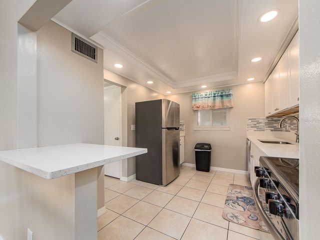 868 BAYWAY BOULEVARD 208, Clearwater, FL 33767