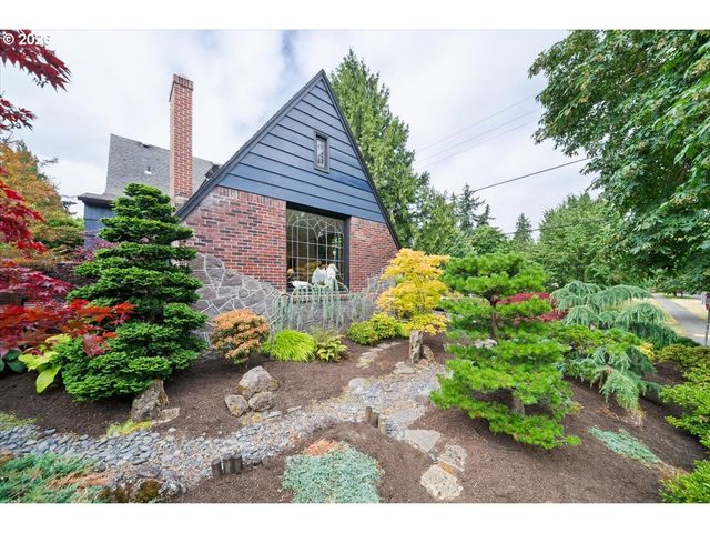 2706 Ne AINSWORTH St, Portland, OR 97211