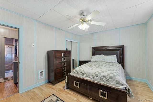 9214 104th Street, Richmond Hill, NY 11418