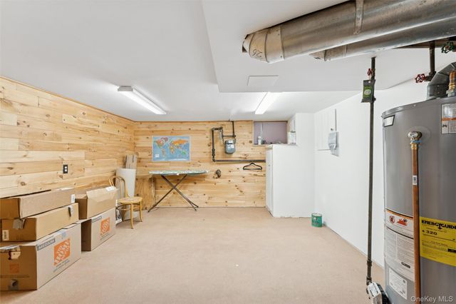 9214 104th Street, Richmond Hill, NY 11418