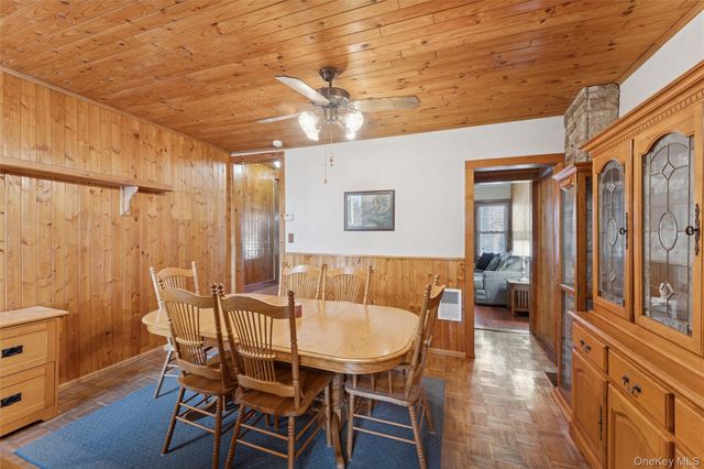 9214 104th Street, Richmond Hill, NY 11418