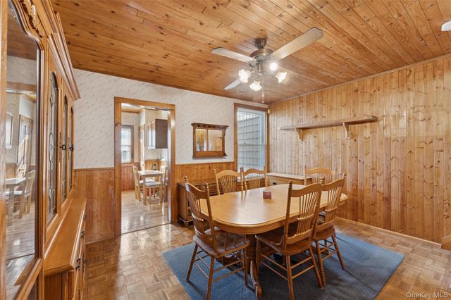 9214 104th Street, Richmond Hill, NY 11418