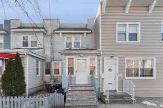 9214 104th Street, Richmond Hill, NY 11418