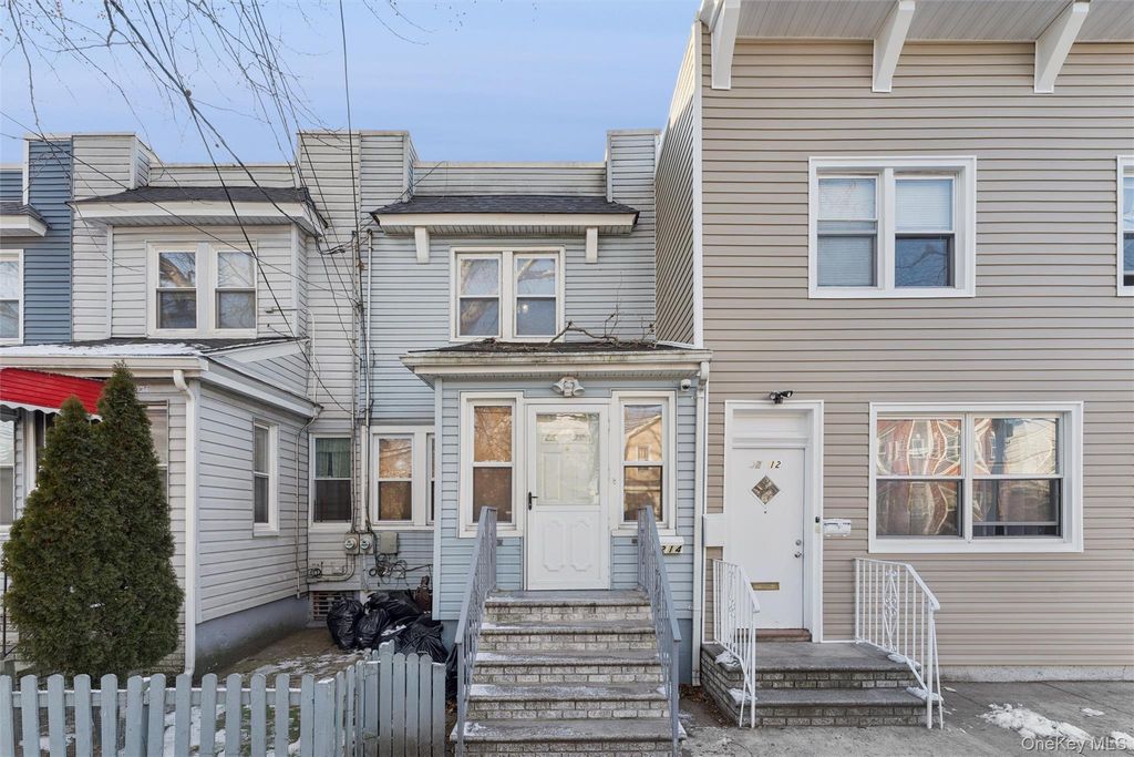 9214 104th Street, Richmond Hill, NY 11418