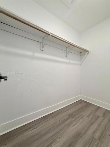 520 SW 5th St 2, Hallandale Beach, FL 33009