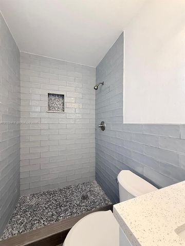 520 SW 5th St 2, Hallandale Beach, FL 33009