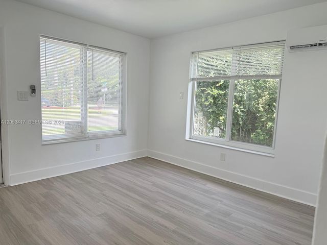 520 SW 5th St 2, Hallandale Beach, FL 33009