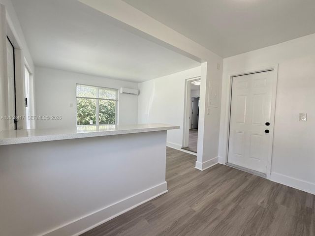 520 SW 5th St 2, Hallandale Beach, FL 33009
