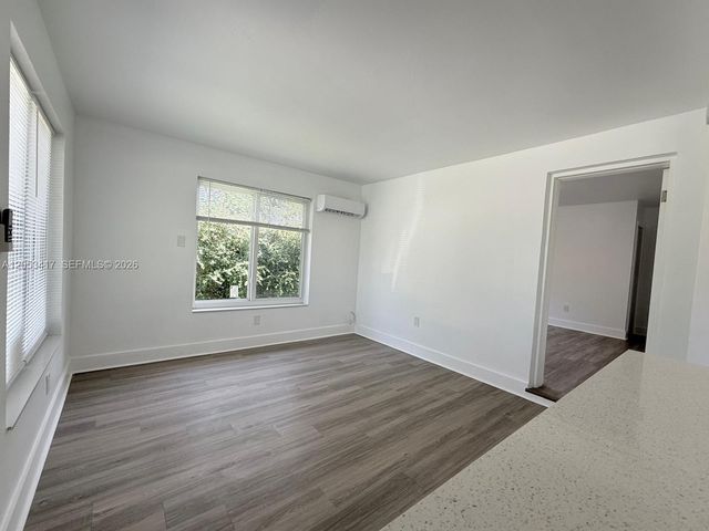 520 SW 5th St 2, Hallandale Beach, FL 33009