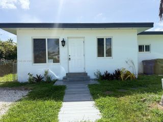 520 SW 5th St 2, Hallandale Beach, FL 33009