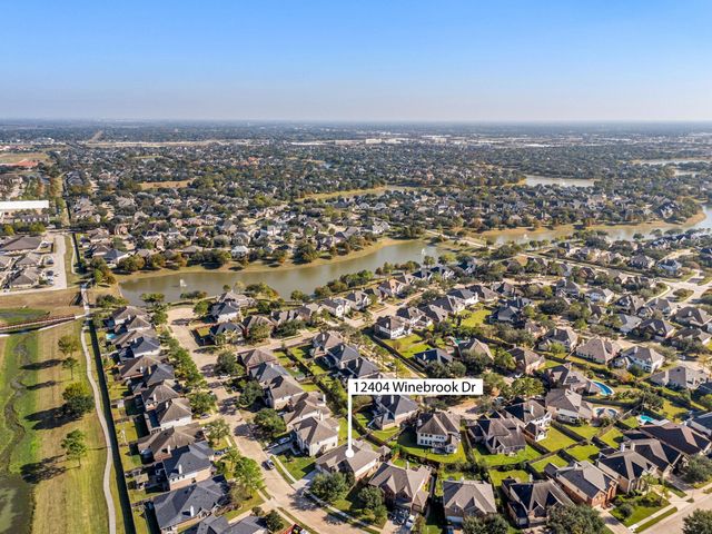 12404 Winebrook Drive, Pearland, TX 77584