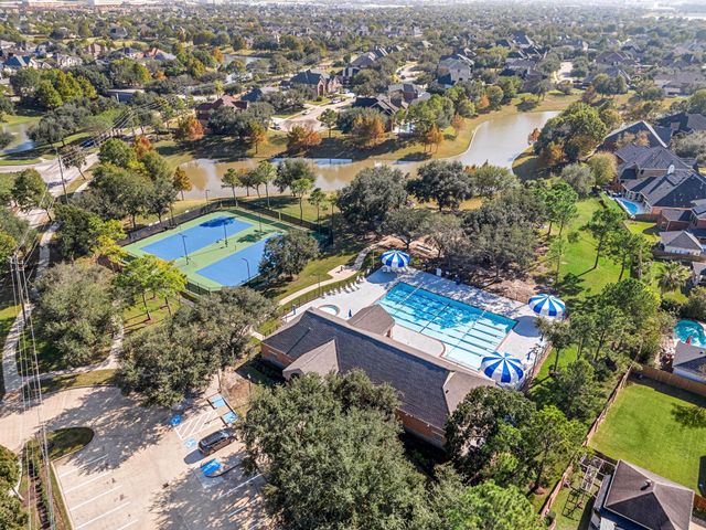 12404 Winebrook Drive, Pearland, TX 77584