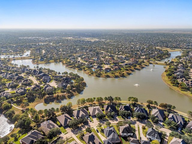 12404 Winebrook Drive, Pearland, TX 77584