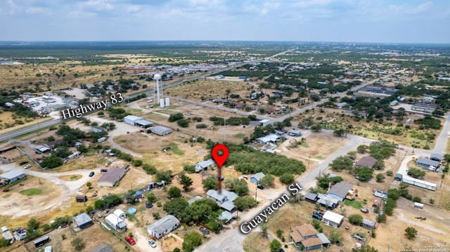 98 Guayacan, Carrizo Springs, TX 78834