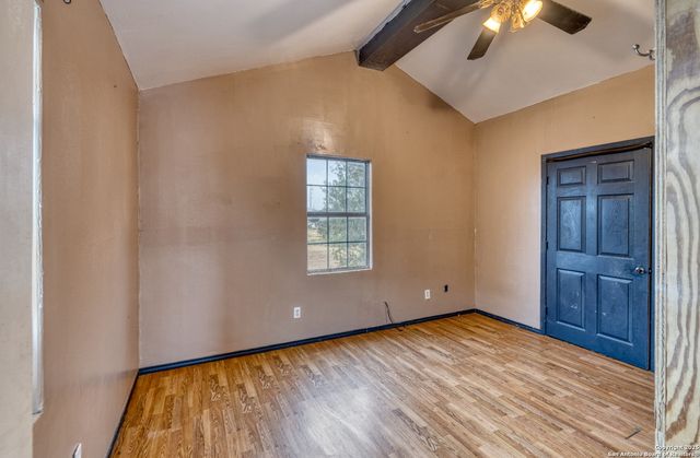 98 Guayacan, Carrizo Springs, TX 78834