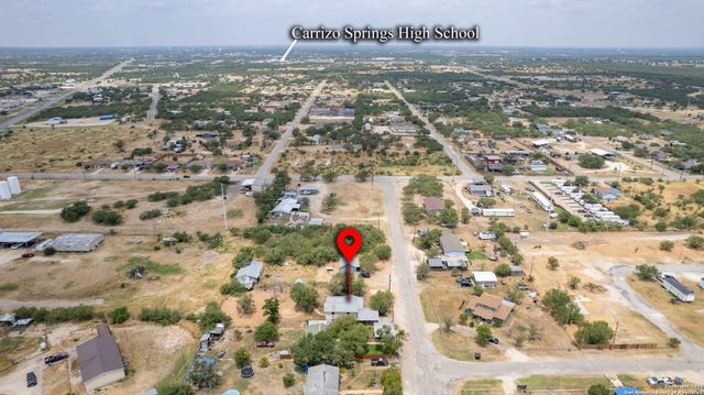 98 Guayacan, Carrizo Springs, TX 78834