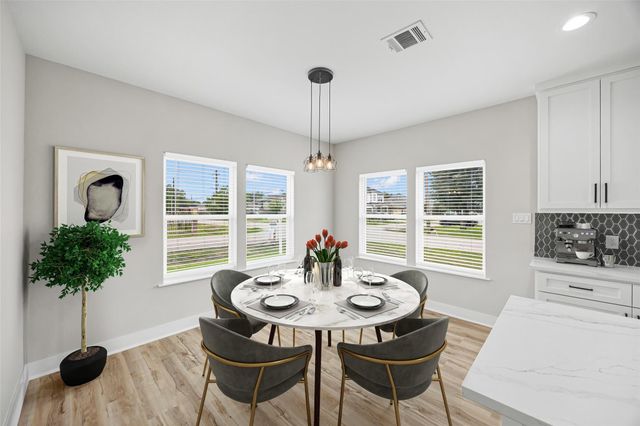 8203 Gladstone Street, Houston, TX 77051