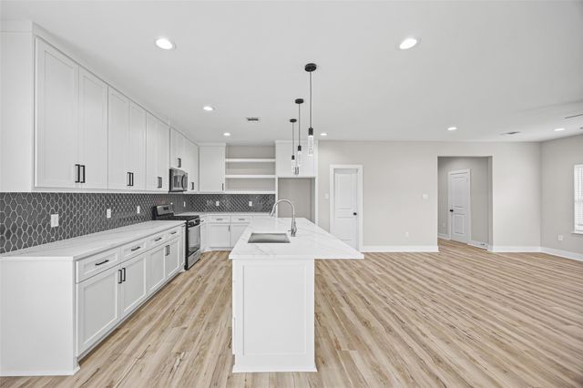 8203 Gladstone Street, Houston, TX 77051