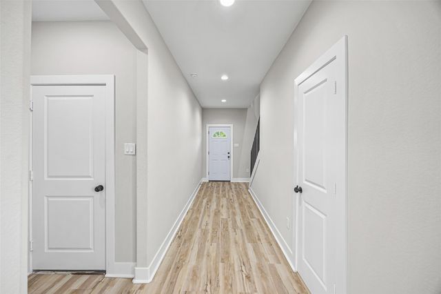 8203 Gladstone Street, Houston, TX 77051