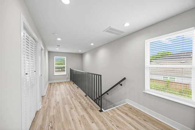 8203 Gladstone Street, Houston, TX 77051